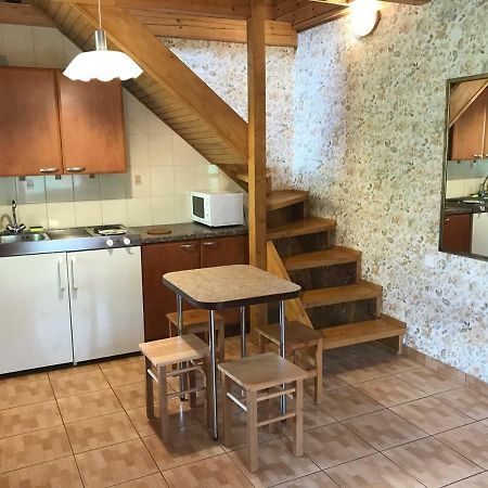 Silas House Паланга Екстериор снимка