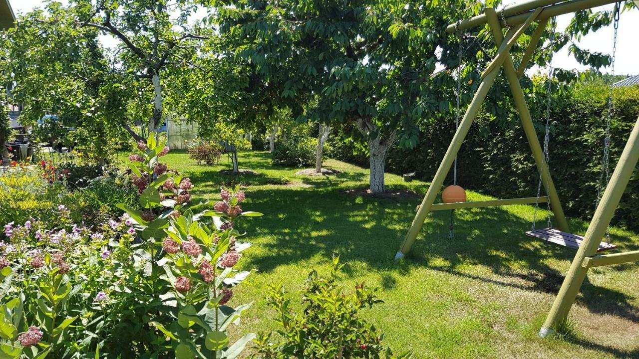 Silas House Паланга Екстериор снимка
