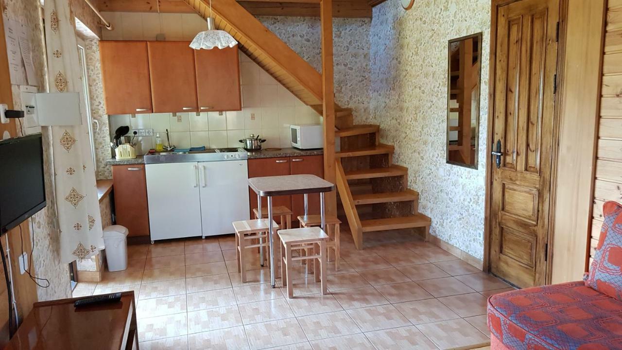Silas House Паланга Екстериор снимка